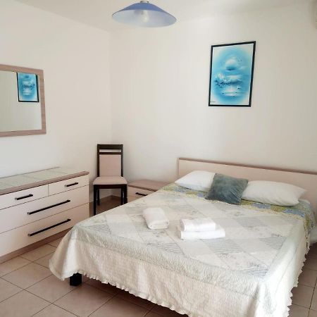 Apartment Luna Tribunj ตรีบูนย์ ภายนอก รูปภาพ