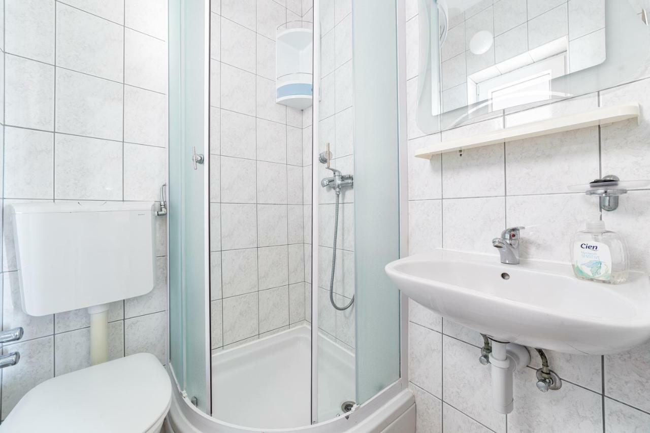Apartment Luna Tribunj ตรีบูนย์ ภายนอก รูปภาพ