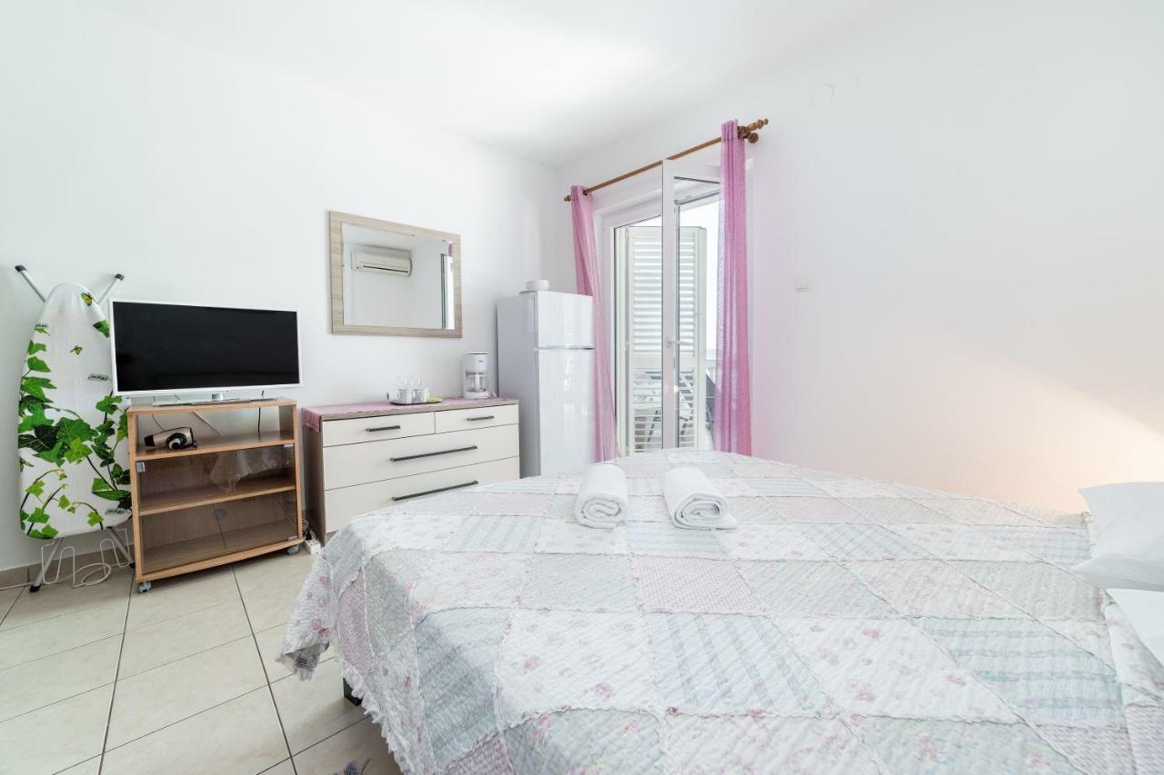Apartment Luna Tribunj ตรีบูนย์ ภายนอก รูปภาพ