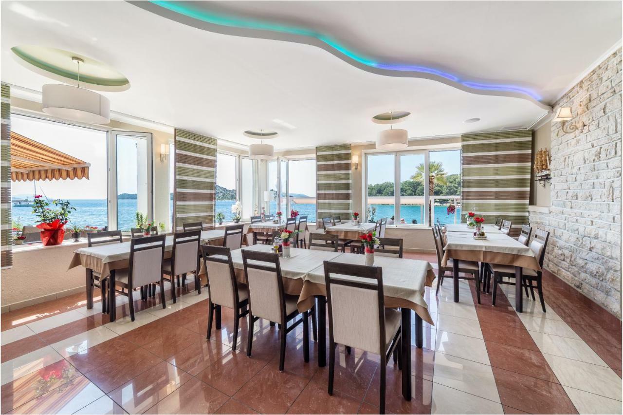 Apartment Luna Tribunj ตรีบูนย์ ภายนอก รูปภาพ